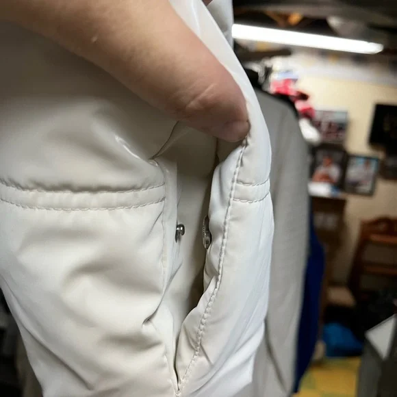 Wild Fable Light Beige Quilted Puffer Vest - Picture 4 of 9